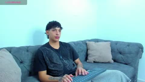 Kroy Wave  Muscle Tattoos Latino online show from June 27, 7:03 am