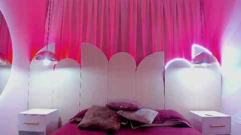 krystalswift_ online show from June 15, 2:25 am
