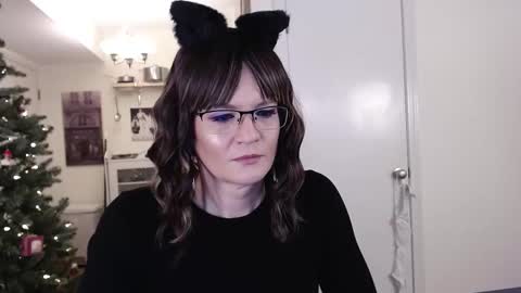 Cait online show from January 10, 1:22 am