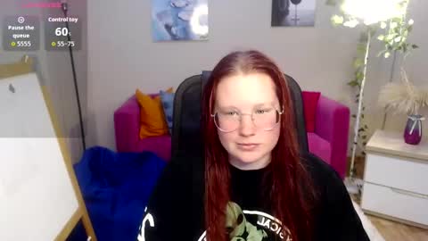 kuri_u online show from April 13, 10:41 am