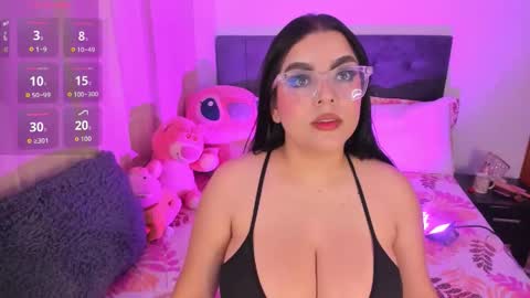 Kylie  online show from February 10, 2:14 am