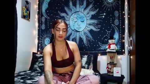 kylie online show from December 18, 11:00 pm