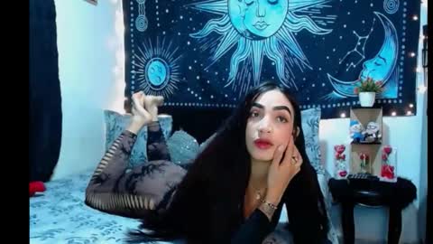 kylie online show from April 22, 10:06 pm