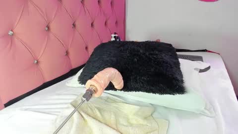 kylie Sttel online show from March 7, 4:22 pm