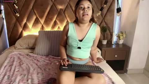 kyliesweett online show from July 24, 12:24 pm