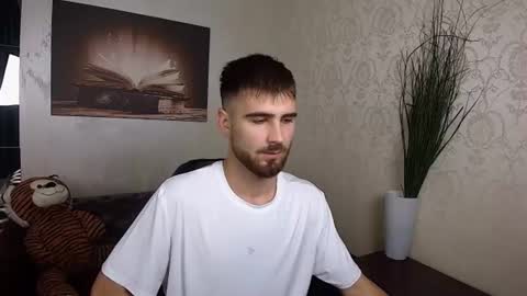 KyloEast online show from July 28, 4:43 am