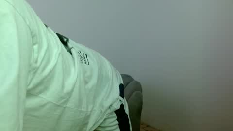 kyro_estrada online show from December 15, 6:26 pm