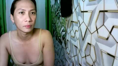 kyutshyne online show from April 20, 1:08 am