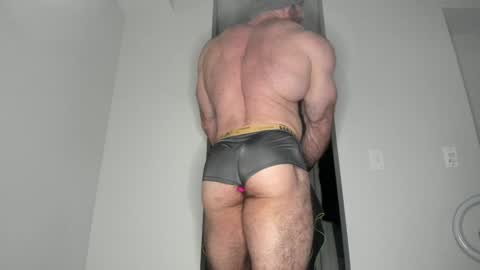 l0v35_2_5p00g3 online show from December 14, 8:02 am