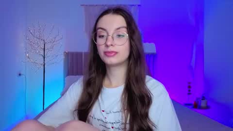 Margo  online show from March 6, 4:50 pm