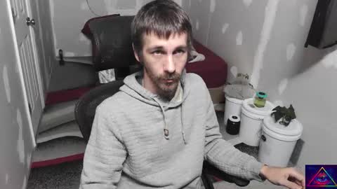 l1v1nth3dr3am online show from November 10, 4:10 pm