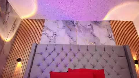 la_indiia online show from April 21, 12:45 pm