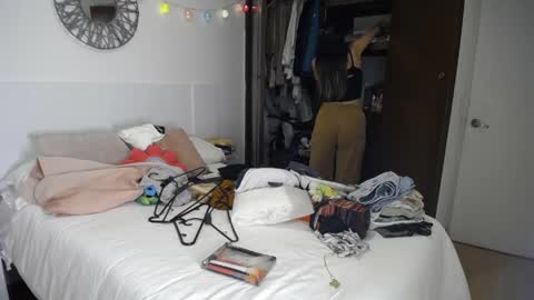 Catalina online show from April 20, 3:31 am