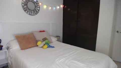 Catalina online show from March 29, 2:13 am