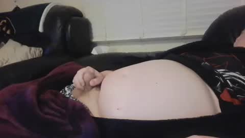 labialuv2suck online show from March 19, 9:20 pm