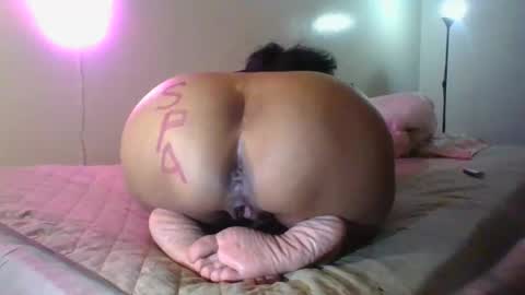 Snapshot of lachickadelbronx chatting on January 21, 3:59 am lachickadelbronx online show from January 21, 3:59 am