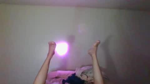 Snapshot of lachickadelbronx chatting on February 12, 1:09 am lachickadelbronx online show from February 12, 1:09 am