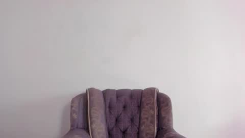 Akyra  online show from September 16, 5:05 pm