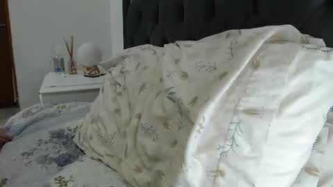 lady____a online show from June 11, 2:53 am