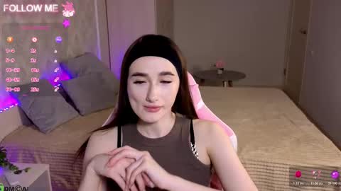 Olivia online show from March 24, 1:33 am