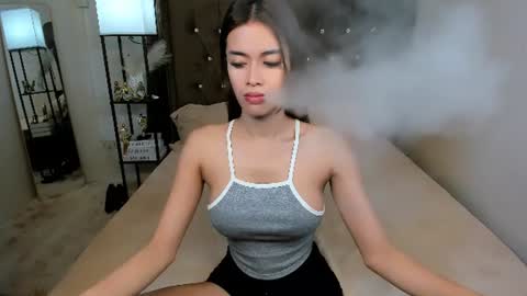 lady_moriseth online show from July 15, 5:12 am