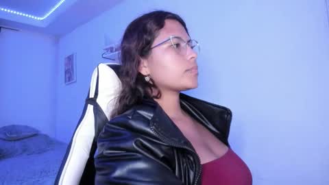  Lady  online show from September 11, 2:35 am