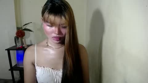 LILY online show from June 6, 8:04 pm