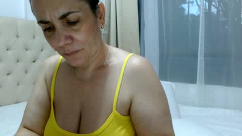 lagoldita1981 online show from July 4, 11:19 pm