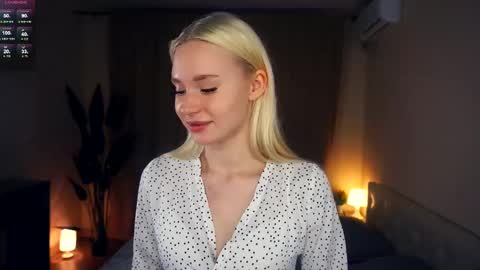 day - Lizzy night-Roxann online show from February 24, 5:33 am