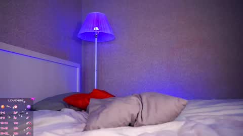 day - Lizzy night-Roxann online show from March 3, 10:20 pm