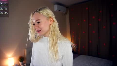 day - Lizzy night-Roxann online show from February 20, 5:12 am