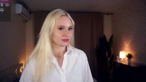 day - Lizzy night-Roxann online show from March 2, 5:12 am