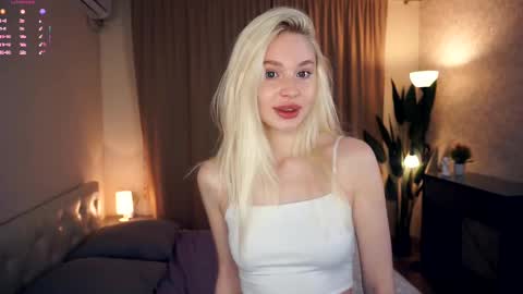 day - Lizzy night-Roxann online show from March 10, 5:22 am