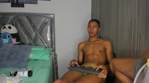 LagoSantos online show from December 17, 5:25 am