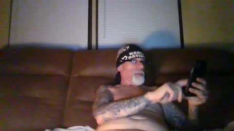 laidbackluxury online show from May 18, 4:18 am