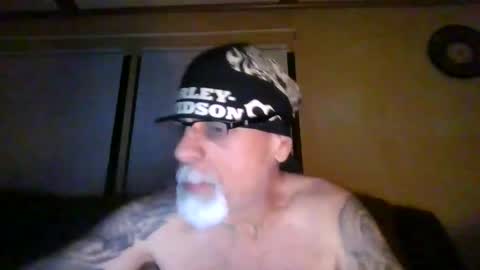 laidbackluxury online show from May 30, 7:51 am