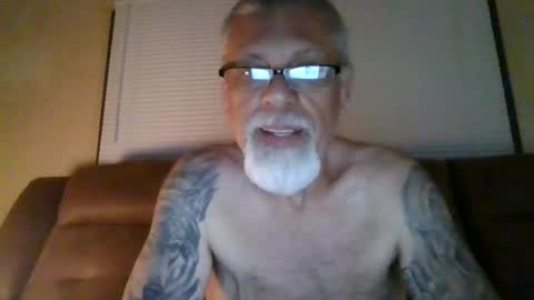 laidbackluxury online show from June 16, 7:45 am