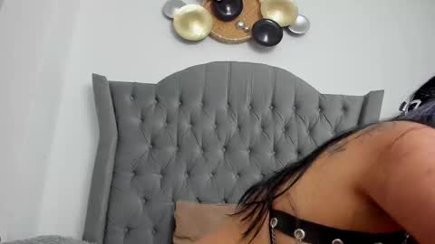 Lailacastillo online show from February 25, 10:59 am