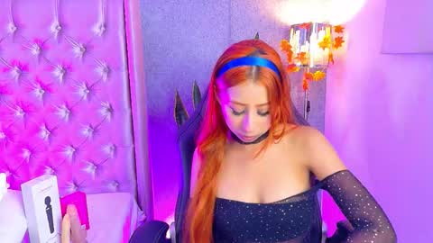 Laila Stilwills online show from February 18, 5:07 am