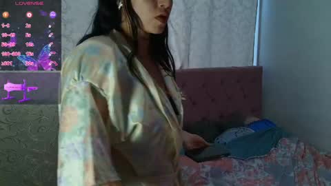 lali_hot0207 online show from May 28, 11:03 pm