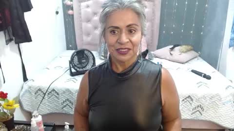 lalisha online show from December 3, 12:09 am