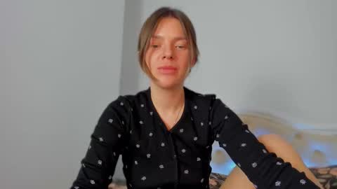 Lallie  online show from March 7, 3:56 pm