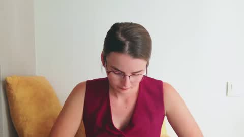 lana_gl online show from July 28, 11:17 am