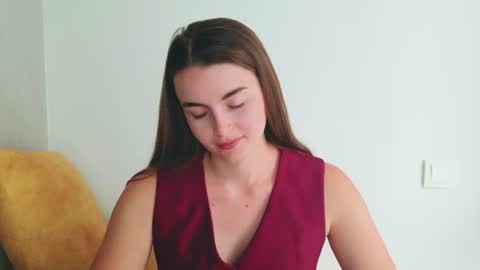 lana_gl online show from July 28, 9:18 am