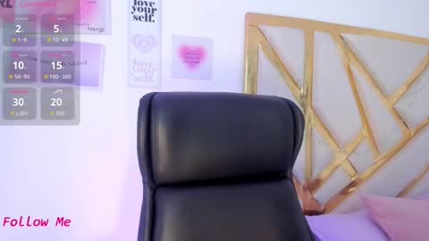 LanaJones online show from October 22, 12:29 pm