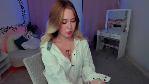 Lana online show from September 8, 10:20 pm