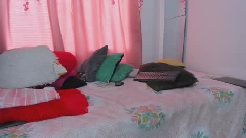 Snapshot of lanastone86 chatting on October 22, 1:46 pm lanastone86 online show from October 22, 1:46 pm