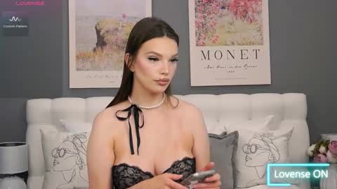 Laneah online show from September 30, 1:27 am