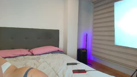 Valen and George online show from April 26, 2:20 am