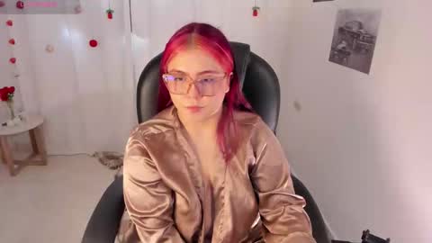 Lanna online show from March 18, 6:14 pm